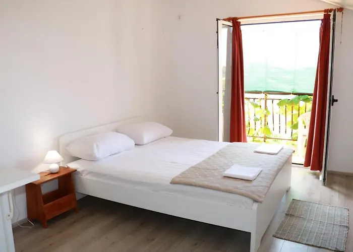 Olive Apartments 3